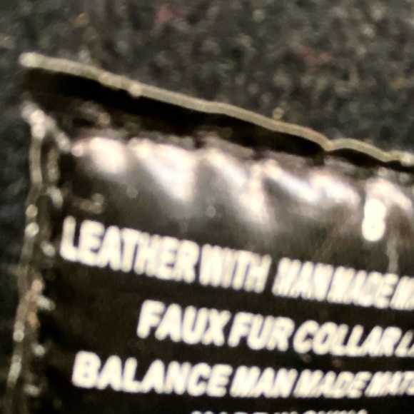 NWOT Waterproof Leather with Faux Fur Collar Black Boots Size 8  Only tried on!! - Picture 9 of 9